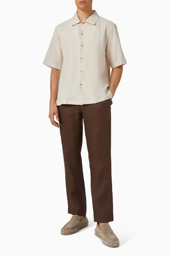 قميص بياقة كوبية وأزرار