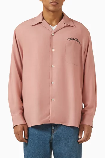 قميص مستوحى من الخمسينيات مزين بتطريز تينسيل