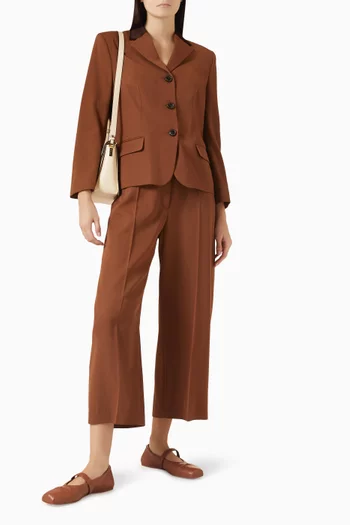 بنطال قصير صوف