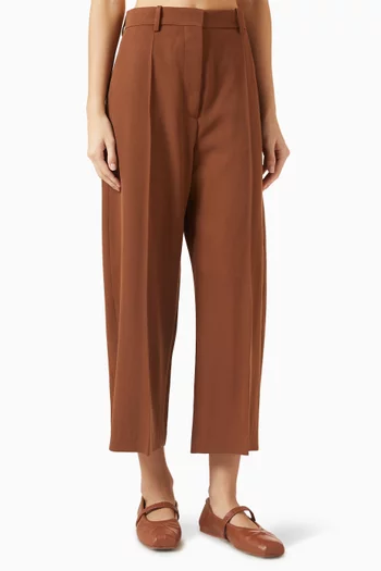 بنطال قصير صوف