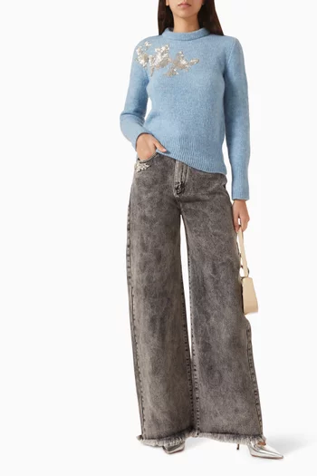 بنطال جينز بقصة بويفريند ومطرز دينم