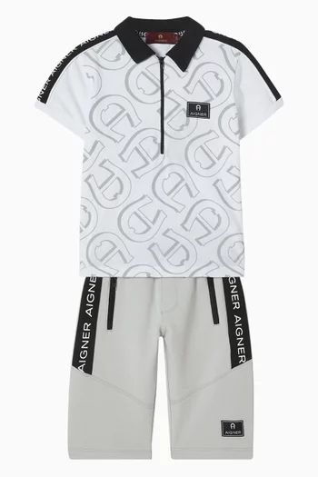 شورت بخطوط بشعار الماركة