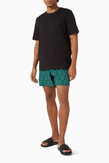 شورت سباحة متوسط الطول بنقشة