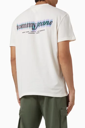 تي شيرت بطبعة شعار الماركة في الخلف قطن