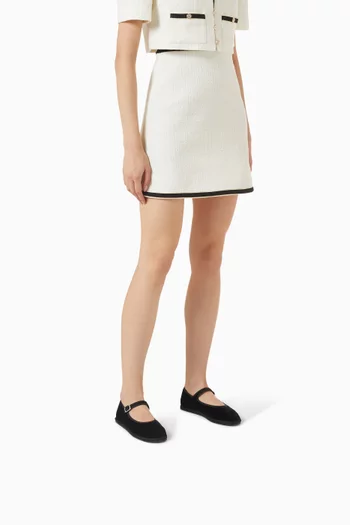 حذاء ماري جين بكعب مسطح مخمل