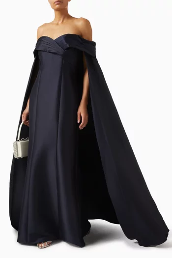 فستان سهرة بأكتاف مكشوفة وكاب