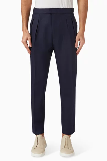 بنطال هوبيرت بقصة ضيقة