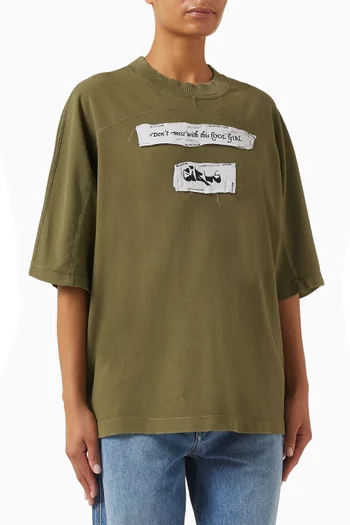 تي شيرت بطبعة شعار الماركة جيرسيه