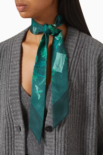 وشاح فلورا مزين بنقشة حرير