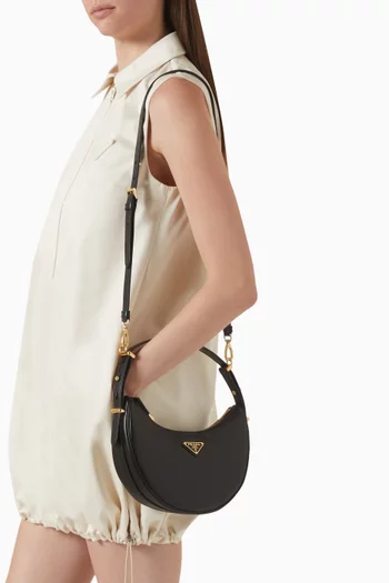 Small Arqué Shoulder Bag in Leather