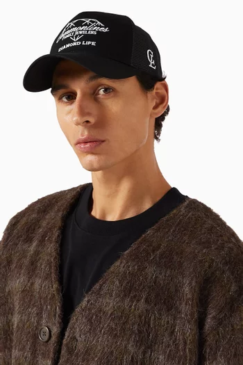 كاب تراكر بشعار Diamond Life قنب