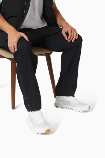 سنيكرز كلاود 6 فيرسا