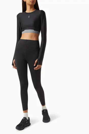 بلوزة رياضية قصيرة