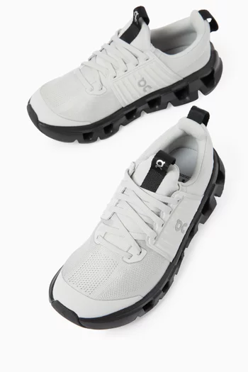 Cloudswift Sneakers