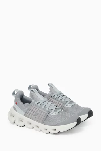 Cloudswift Sneakers