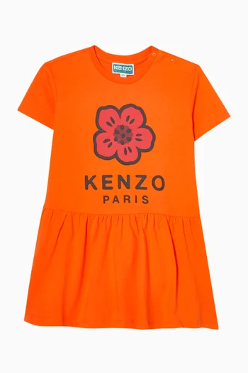 فستان مزين بزهرة وشعار الماركة قطن