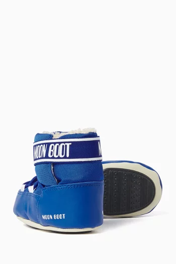 Crib Mid Boots in Nylon