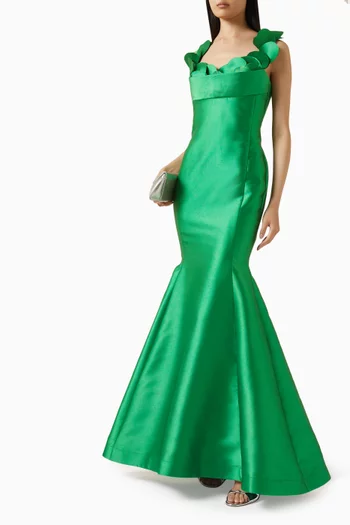 فستان مزين ببتلات زهور تفتا