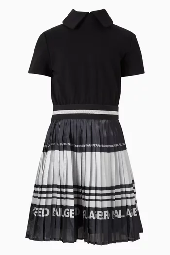 فستان بطيات مخطط