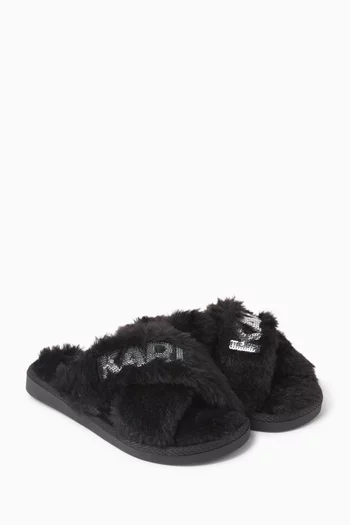 حذاء مفتوح بسيور متقاطعة فرو صناعي