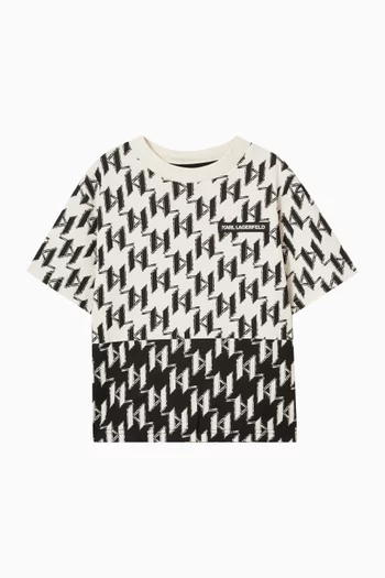 تي شيرت جيرسيه بطبعة شعار الماركة بالكامل