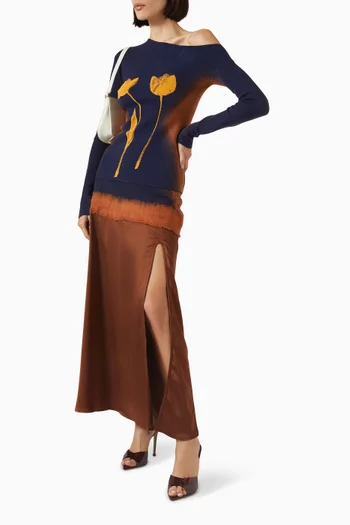 تنورة زينيا طويلة محاكة باستخدام الإبرة