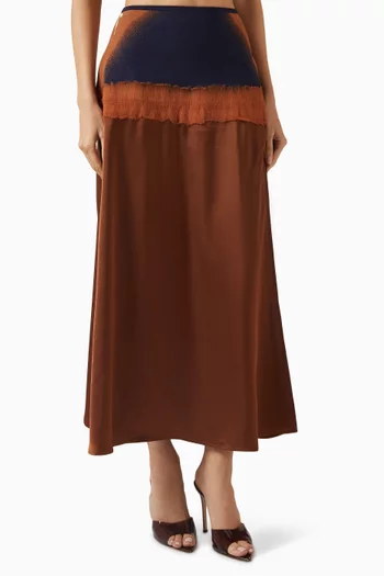 تنورة زينيا طويلة محاكة باستخدام الإبرة