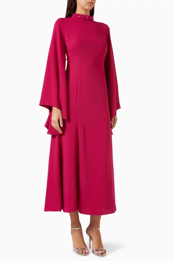 فستان متوسط الطول واسع مطرز بالكريستال