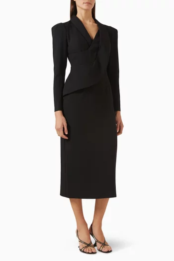 فستان متوسط الطول بفتحة رقبة V