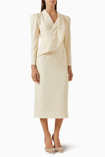 فستان متوسط الطول بفتحة رقبة V