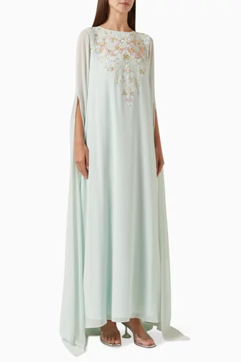 فستان بكاب وتطريزات زهور