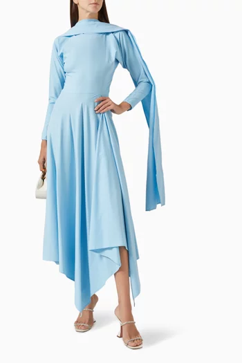 فستان إيرينا بشال وحافة غير متماثلة