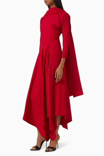 فستان إيرينا بشال وحافة غير متماثلة