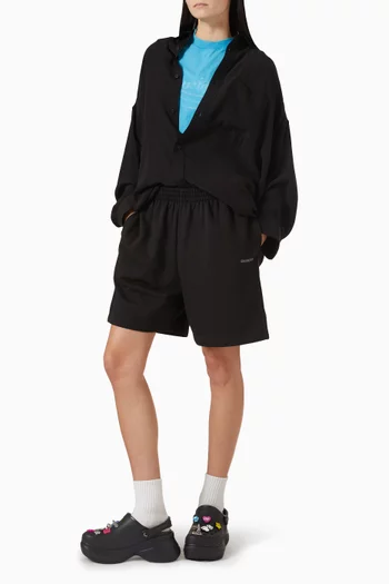 تي شيرت متوسط الطول بشعار الماركة بألوان شمع باهتة جيرسيه سريع الجفاف