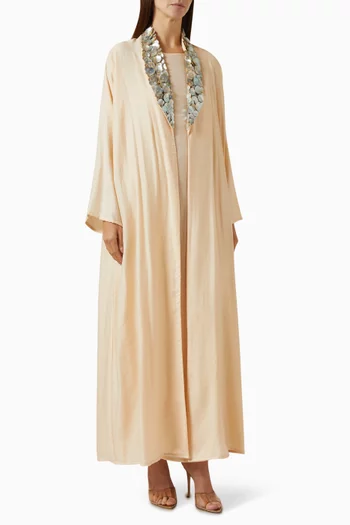 طقم عباية مطرز بصدف