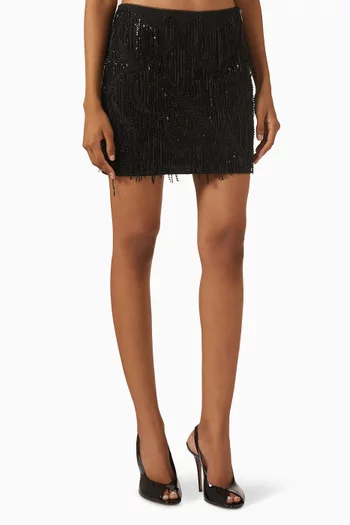 تنورة قصيرة مطرزة بالترتر