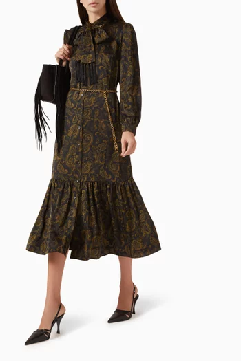 فستان بأربطة على الرقبة ونقشة بيزلي ستان