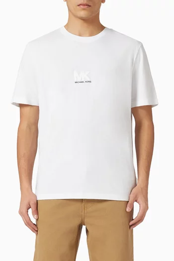 تي شيرت مزين بشعار الماركة قطن