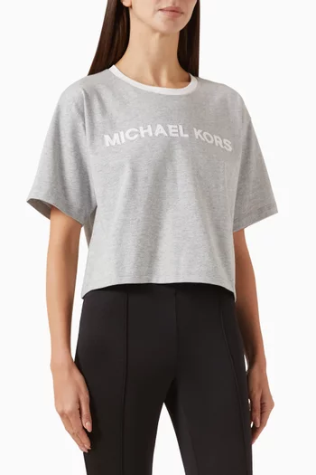 تي شيرت برقعة بشعار الماركة قطن