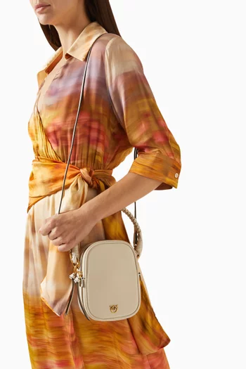 Small Top-handle Pouch in Leather