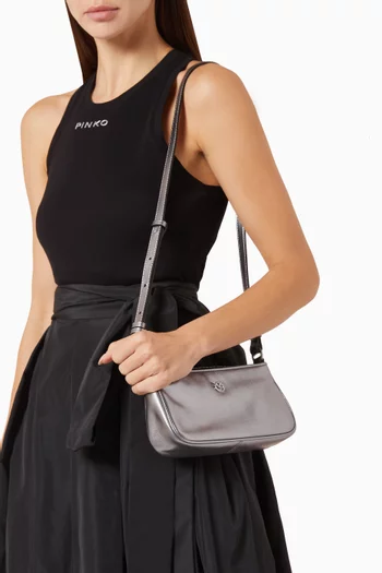 حقيبة ميني بتصميم مستطيل نصف دائري شمواه لامع