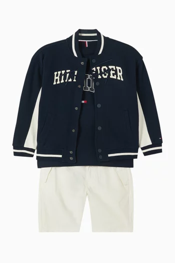 تي شيرت بشعار الماركة بتصميم جامعي قطن