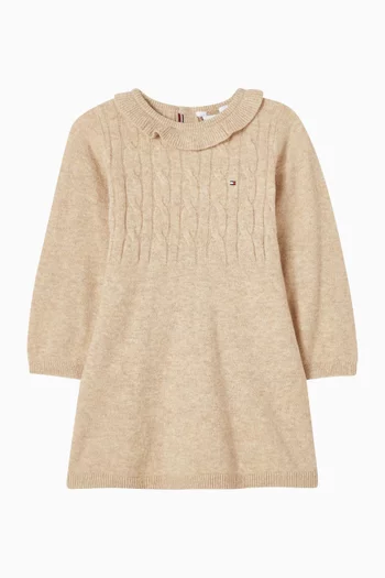 فستان بنمط سترة منسوج بغرزة الضفيرة