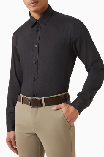 حزام بإبزيم بشعار الماركة جلد