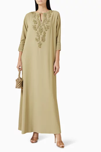 قفطان مطرز بالخرز