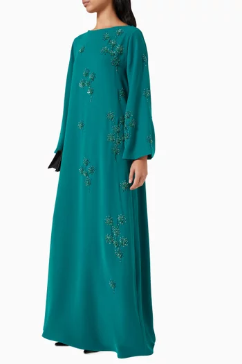 قفطان مزين بزهور بارزة