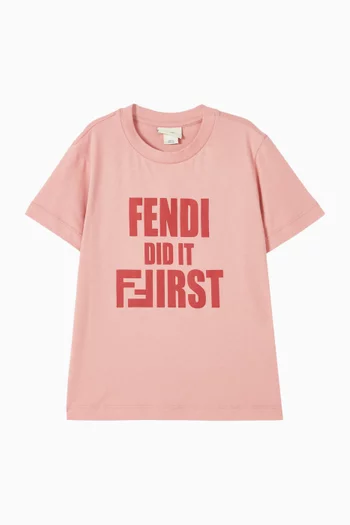 تي شيرت بطبعة عبارة Fendi Did It First قطن