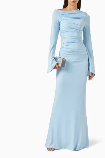 فستان طويل بتصميم كاب