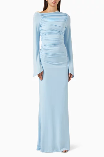 فستان طويل بتصميم كاب