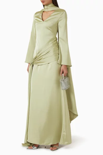 فستان طويل بدرابيه وفتحة رقبة بوشاح